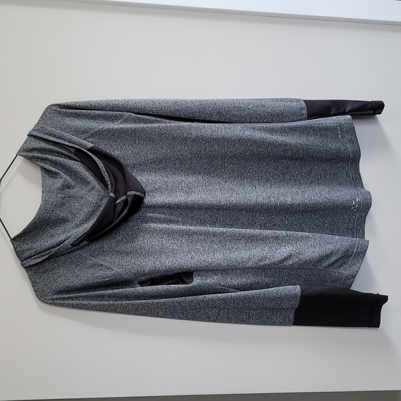 Champion dri fit hooded long sleeve - Picture 3 of 3